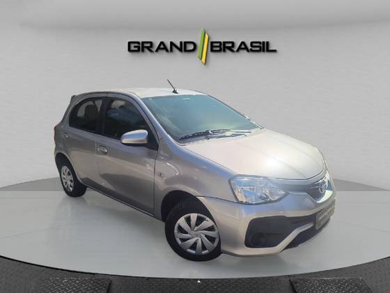TOYOTA ETIOS 1.5 XS 16V FLEX 4P AUTOMÁTICO TOYOTA ETIOS 1.5 XS 16V FLEX 4P AUTOMÁTICO